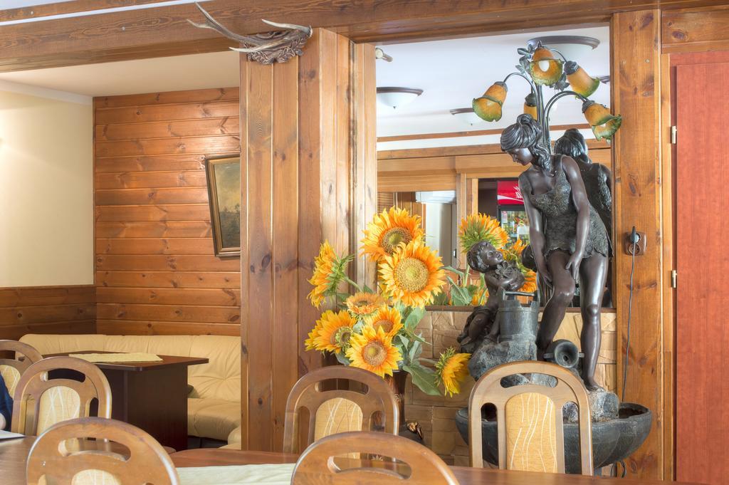 Augustowia Hotel Ngoại thất bức ảnh