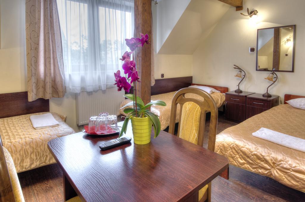 Augustowia Hotel Ngoại thất bức ảnh