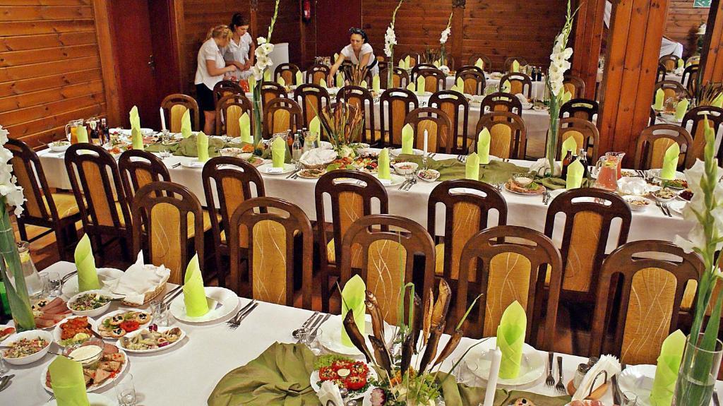 Augustowia Hotel Ngoại thất bức ảnh