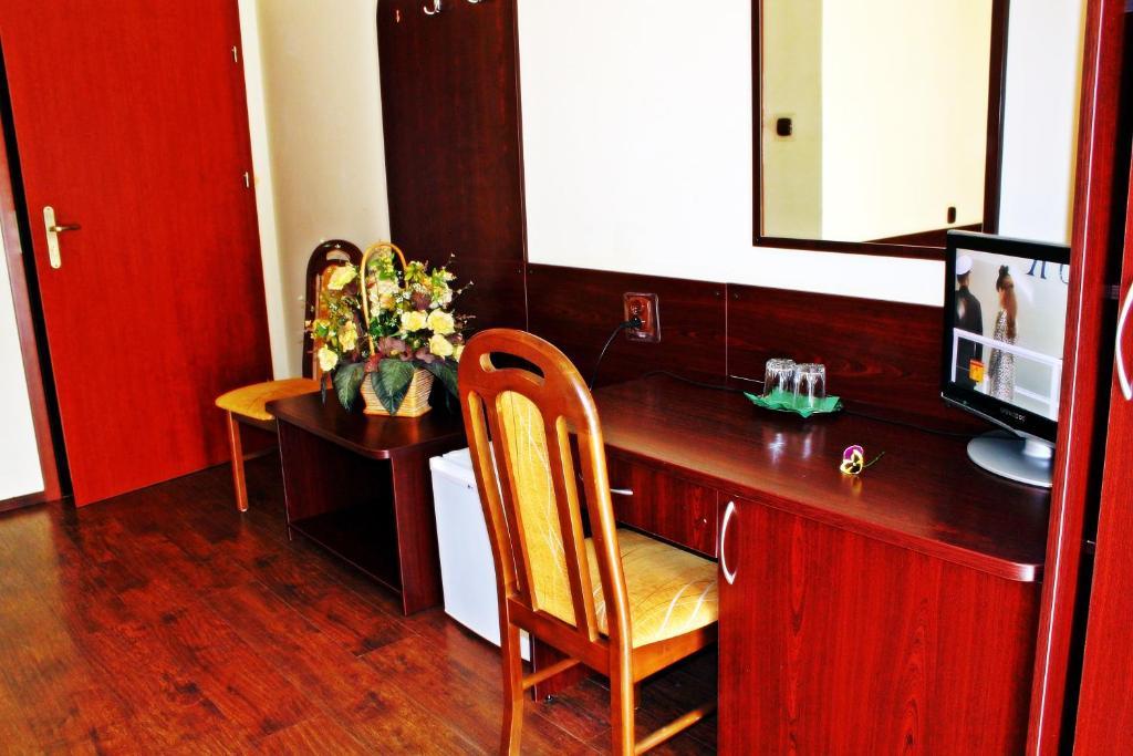 Augustowia Hotel Ngoại thất bức ảnh
